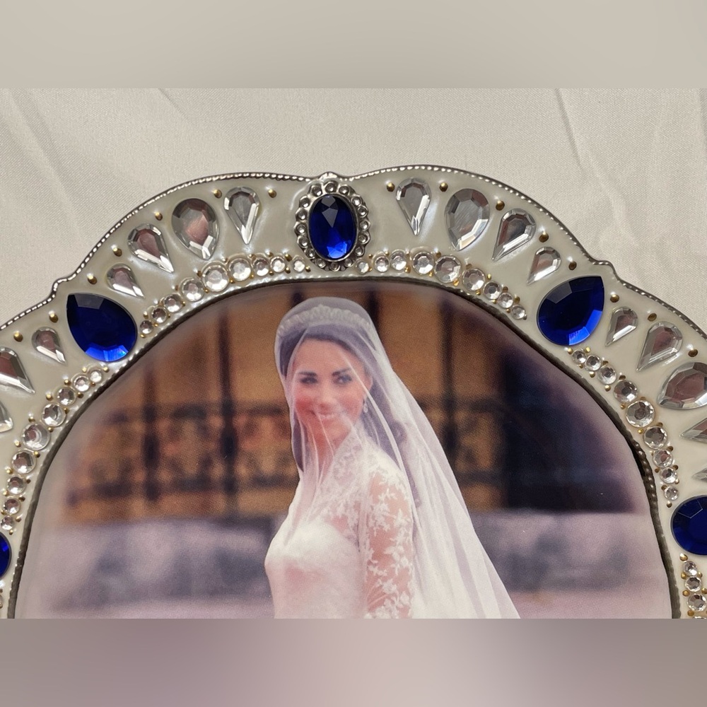 Bradford Exchange A Royal Bride Kate Middleton Plate - Picture 4 of 11